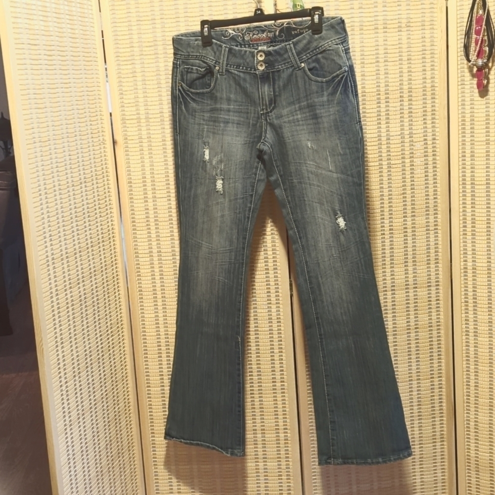 Refuge knockout skinny boot jeans size 12 L Nwot distressed